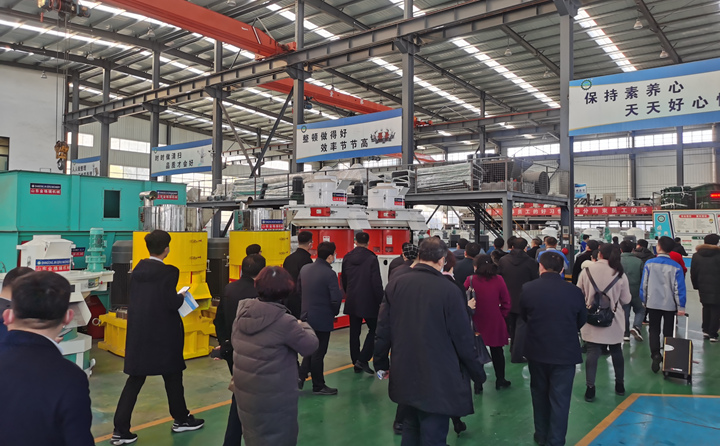 山東金格瑞不斷提升企業(yè)創(chuàng)新力、發(fā)展力、影響力，為我區(qū)全面建設(shè)現(xiàn)代化濟(jì)東強(qiáng)區(qū)再立新功.jpg