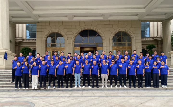 本次五一銷售分享會不僅是一次銷售成果的總結(jié)會，更是一場凝聚團隊力量、激發(fā)銷售斗志的動員會.png